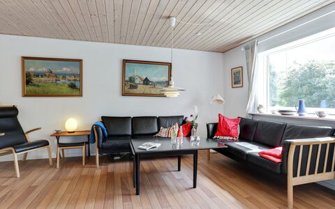 Alija - 50M from the Sea: Legna, Casa, Villetta, Casa, Tetto, Area Rurale, Raccordo, Log Cabin, Edifici Giardino, Latifoglie