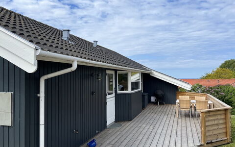 Paaske - 350M from the Sea: Legna, Casa, Villetta, Casa, Tetto, Area Rurale, Raccordo, Log Cabin, Edifici Giardino, Latifoglie