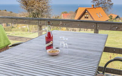 Paaske - 350M from the Sea