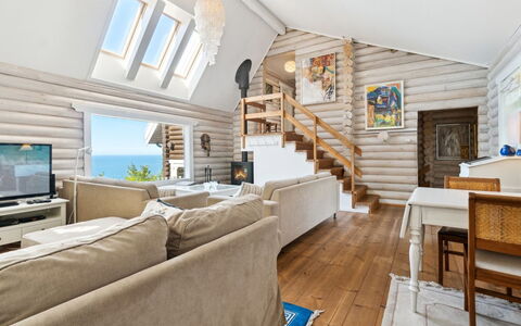 Heli - 200M from the Sea: Legna, Mobilia, Interior Design, Soffitto, Casa, Divano, Casa, Soggiorno, Villetta, Pavimento In Legno