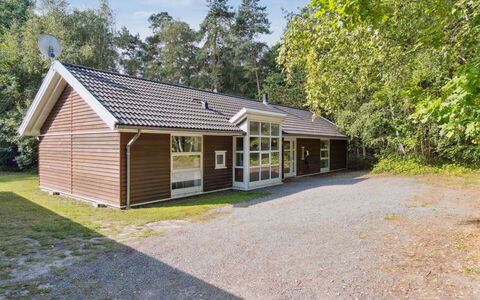 Dorit - 600M from the Sea: Legna, Casa, Villetta, Casa, Tetto, Area Rurale, Raccordo, Log Cabin, Edifici Giardino, Latifoglie
