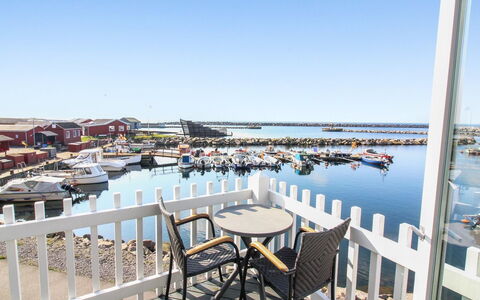 Allette - 10M from the Sea: Legna, Casa, Villetta, Casa, Tetto, Area Rurale, Raccordo, Log Cabin, Edifici Giardino, Latifoglie