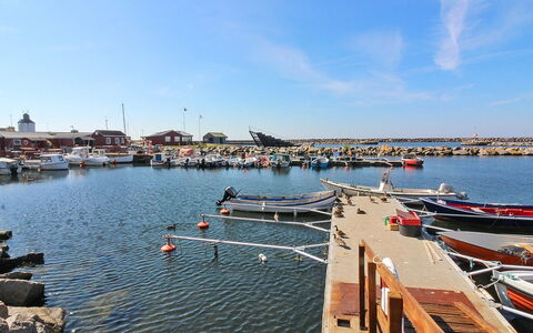 Allette - 10M from the Sea: Legna, Casa, Villetta, Casa, Tetto, Area Rurale, Raccordo, Log Cabin, Edifici Giardino, Latifoglie