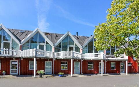 Allette - 10M from the Sea: Legna, Casa, Villetta, Casa, Tetto, Area Rurale, Raccordo, Log Cabin, Edifici Giardino, Latifoglie