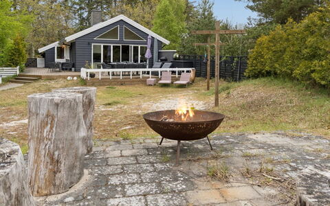 Margarethe - 250M from the Sea: Legna, Villetta, Casa, Tetto, Mobilia, Lotto, Mobili Da Esterno, Latifoglie, Giardino, Backyard