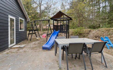 Margarethe - 250M from the Sea: Legna, Casa, Raccordo, Villetta, Portico, Backyard, Mobili Da Esterno, Latifoglie, Giardino, Shade