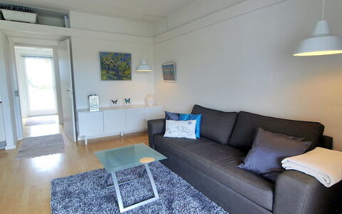 Magnus - 6Km from the Sea: Zona Residenziale, Tetto, Sobborgo, Driveway, Estate, Camino