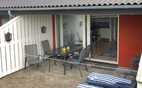 Magnus - 6Km from the Sea: Zona Residenziale, Tetto, Sobborgo, Driveway, Estate, Camino