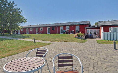 Magnus - 6Km from the Sea: Zona Residenziale, Tetto, Sobborgo, Driveway, Estate, Camino