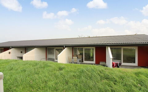 Esbern - 6Km from the Sea: Erba, Casa, Tetto, Casa, Villetta, Arbusto, Lotto, Area Rurale, Agriturismo, Groundcover
