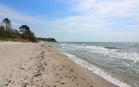 Gonne - 350M from the Sea: Legna, Casa, Villetta, Casa, Tetto, Area Rurale, Raccordo, Log Cabin, Edifici Giardino, Latifoglie