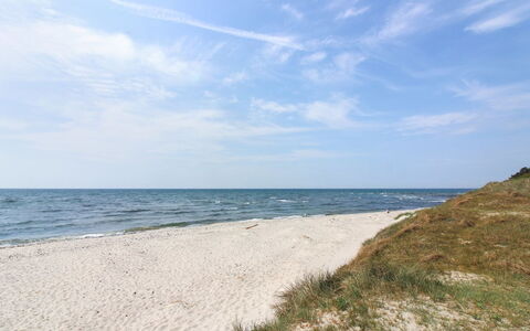 Chenoa - 200M from the Sea: Legna, Casa, Villetta, Casa, Tetto, Area Rurale, Raccordo, Log Cabin, Edifici Giardino, Latifoglie