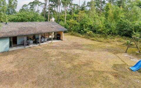 Henri - 800M from the Sea: Tetto, Casa, Zona Residenziale, Casa, Estate, Villetta, Design