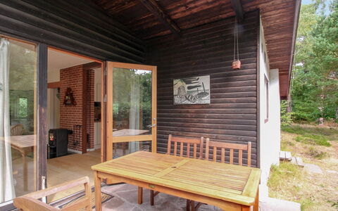 Farina - 150M from the Sea: Legna, Casa, Villetta, Casa, Tetto, Area Rurale, Raccordo, Log Cabin, Edifici Giardino, Latifoglie