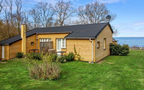 Zina - 25M from the Sea