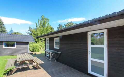 Hagen - 250M from the Sea: Legna, Casa, Villetta, Casa, Tetto, Area Rurale, Raccordo, Log Cabin, Edifici Giardino, Latifoglie