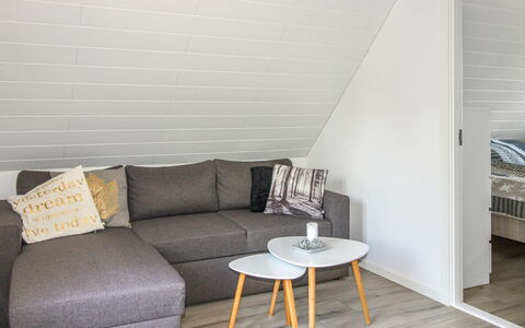 Rask - 3Km from the Sea: Legna, Casa, Villetta, Casa, Tetto, Area Rurale, Raccordo, Log Cabin, Edifici Giardino, Latifoglie