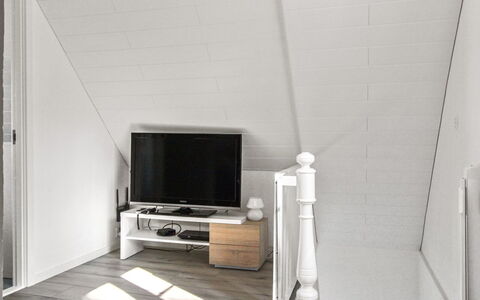 Rask - 3Km from the Sea: Legna, Casa, Villetta, Casa, Tetto, Area Rurale, Raccordo, Log Cabin, Edifici Giardino, Latifoglie