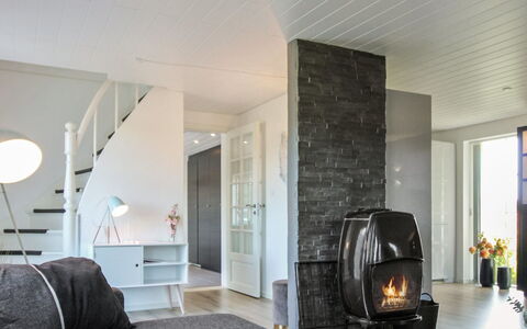 Rask - 3Km from the Sea: Legna, Casa, Villetta, Casa, Tetto, Area Rurale, Raccordo, Log Cabin, Edifici Giardino, Latifoglie
