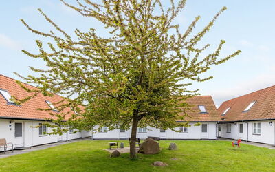 Majvi - 300M from the Sea