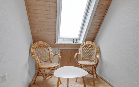 Jolin - 200M from the Sea: Legna, Casa, Villetta, Casa, Tetto, Area Rurale, Raccordo, Log Cabin, Edifici Giardino, Latifoglie