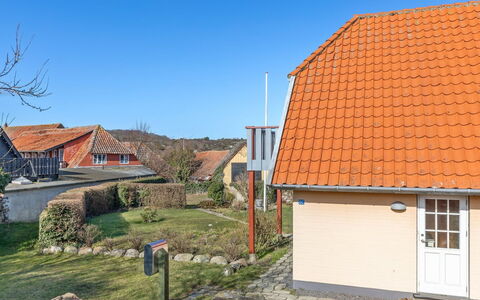 Jolin - 200M from the Sea: Legna, Casa, Villetta, Casa, Tetto, Area Rurale, Raccordo, Log Cabin, Edifici Giardino, Latifoglie
