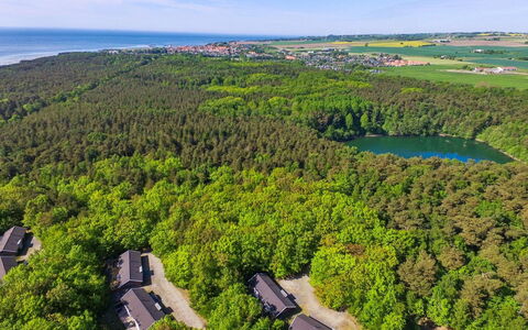 Verner - 500M from the Sea: Casa, Zona Residenziale, Casa, Villetta, Tetto, Lotto, Raccordo, Giardino, Estate, Prato