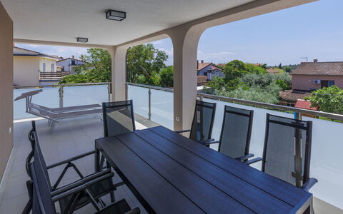 Umag Murine 110: Pianta, Proprietà, Costruzione, Cielo, Legna, Shade, Interior Design, Pavimento, Portico, Casa