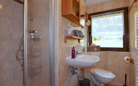 Selma: Rubinetto, Lavello, Specchio, Proprietà, Idraulico Fixture, Lavandino Del Bagno, Bagno, Viola, Legna, Interior Design