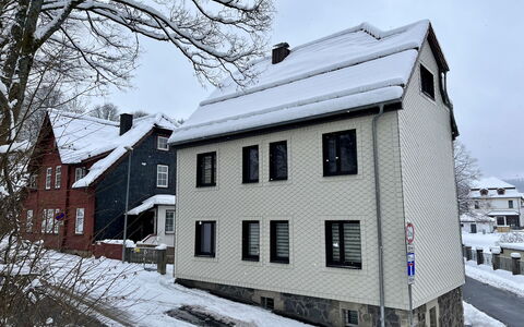 Carola: Neve, Costruzione, Finestra, Cielo, Casa, Albero, Villetta, Raccordo, Zona Residenziale, Immobiliare