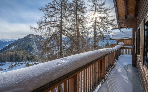 Le Sorbier: Nube, Cielo, Pianta, Legna, Ramo, Neve, Albero, Recinzione, Congelamento, Pendenza