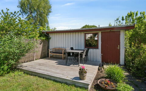Detlef - 200M from the Sea: Legna, Casa, Villetta, Casa, Tetto, Area Rurale, Raccordo, Log Cabin, Edifici Giardino, Latifoglie