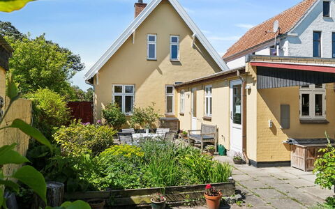 Detlef - 200M from the Sea: Legna, Casa, Villetta, Casa, Tetto, Area Rurale, Raccordo, Log Cabin, Edifici Giardino, Latifoglie