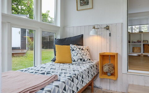 Anemette - 100M from the Sea: Legna, Interior Design, Camera Da Letto, Pavimentazione, Pavimento, Letto, Mobilia, Bedding, Lenzuolo, Soffitto