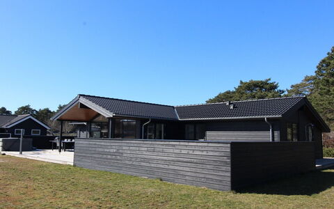Ignat - 175M from the Sea: Legna, Casa, Villetta, Casa, Tetto, Area Rurale, Raccordo, Log Cabin, Edifici Giardino, Latifoglie