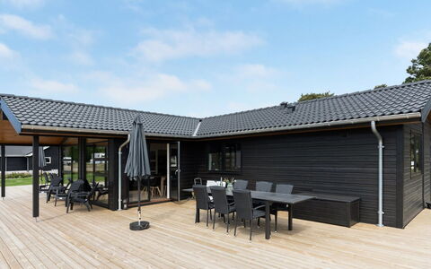 Ignat - 175M from the Sea: Legna, Casa, Villetta, Casa, Tetto, Area Rurale, Raccordo, Log Cabin, Edifici Giardino, Latifoglie
