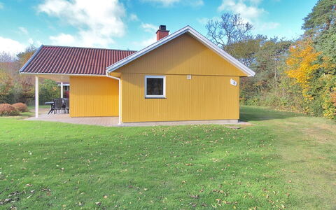 Berthilde - 400M from the Sea: Legna, Casa, Villetta, Casa, Tetto, Area Rurale, Raccordo, Log Cabin, Edifici Giardino, Latifoglie