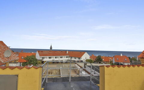 Gulla - 300M from the Sea: Costruzione, Casa, Finestra, Casa, Tetto, Zona Residenziale, Arbusto, Villetta, Lotto