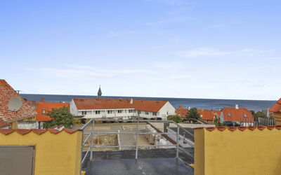 Gulla - 300M from the Sea