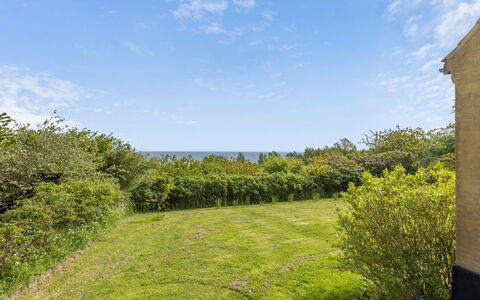 Amlethus - 375M from the Sea: Tetto, Casa, Casa, Villetta, Raccordo, Estate, Driveway, Edifici Giardino, Cortile, Capannone