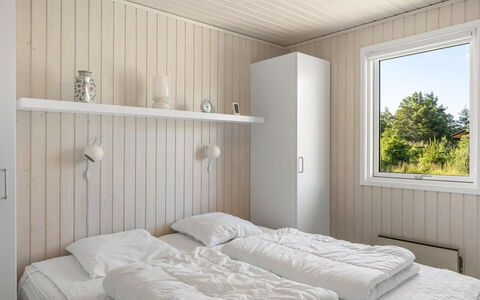 Matis - 650M from the Sea: Camera Da Letto, Letto, Legna, Interior Design, Lenzuolo, Pavimentazione, Bedding, Pavimento, Soffitto, Mobilia