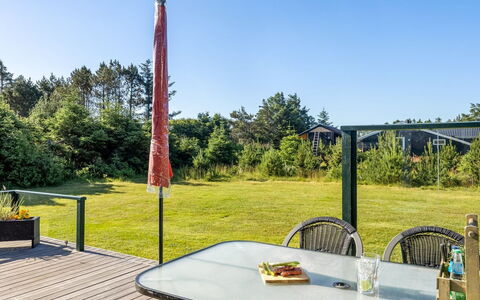 Matis - 650M from the Sea: Lotto, Mobili Da Esterno, Shade, Giardino, Prato, Landscaping, Sedia, Cortile, Eco Hotel, Tavolo Esterno