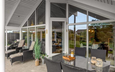 Federica - 500M from the Sea: Casa, Porta, Portico, Shade, Estate, Sedia, Terrazza, Deck, Latifoglie, Design