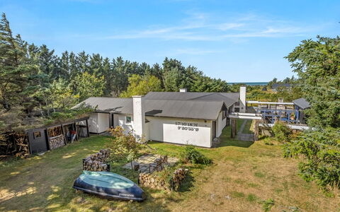 Matilda - 375M from the Sea: Zona Residenziale, Paesaggio, Lotto, Casa, Tetto, Area Rurale, Estate, Villetta, Sobborgo, Landscaping