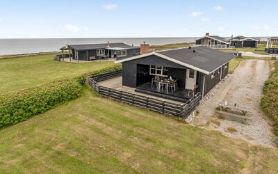 Fabiola - 200M from the Sea