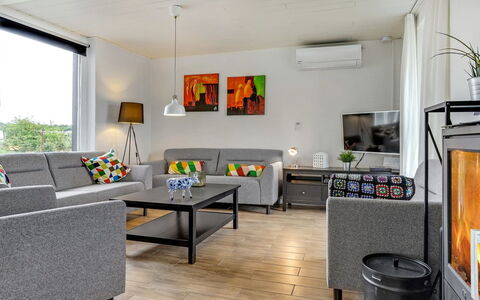 Dome - 750M from the Sea: Mobilia, Divano, Interior Design, Pavimentazione, Soggiorno, Pavimento, Camera, Soffitto, Casa