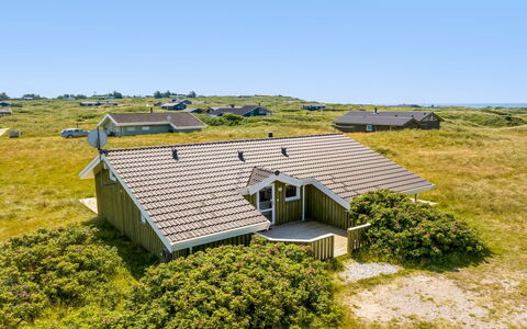 Katla - 400M from the Sea: Casa, Casa, Porta, Tetto, Villetta, Estate, Giardino, Shade, Raccordo, Cortile