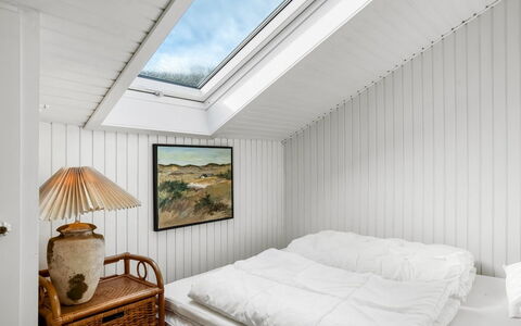 Ineke - 295M from the Sea: Legna, Soffitto, Interior Design, Pavimento, Camera Da Letto, Pavimentazione, Mobilia, Letto, Camera, Bedding