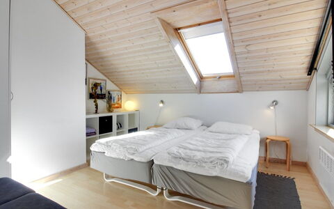 Lothen - 500M from the Sea: Interior Design, Mobilia, Letto, Legna, Camera Da Letto, Soffitto, Pavimentazione, Pavimento, Camera, Illuminazione