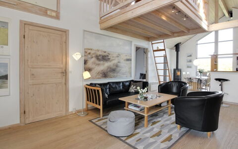 Lothen - 500M from the Sea: Mobilia, Interior Design, Pavimentazione, Legna, Pavimento, Pavimento In Legno, Soffitto, Appartamento, Camera, Soggiorno